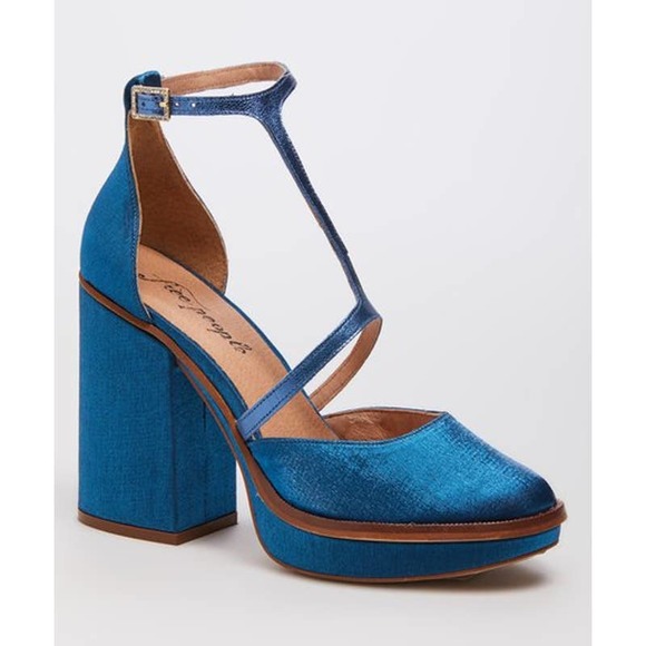 Free People Shoes - Free People Wythe Platform T-Strap Pump